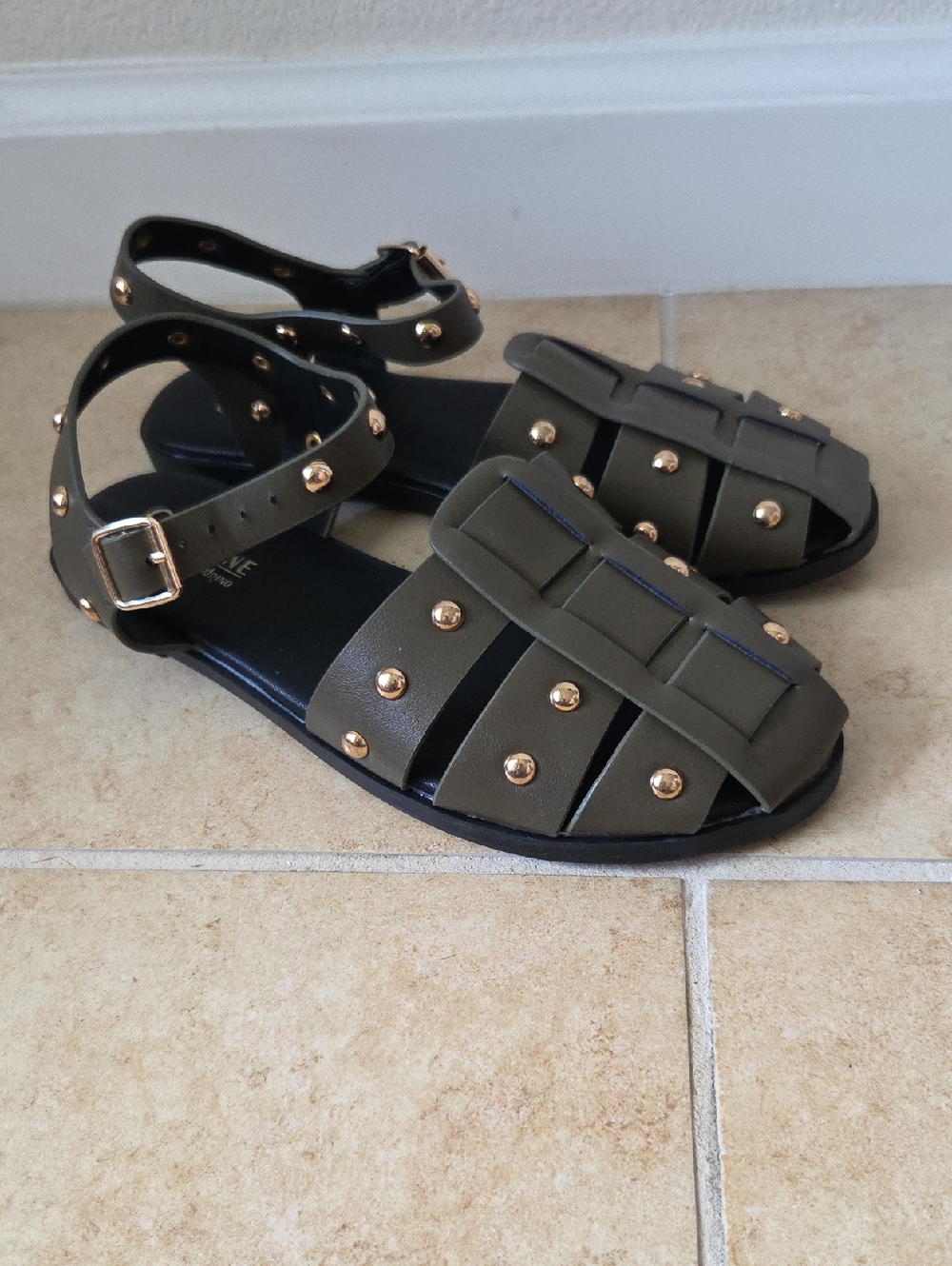 Catherine Malandrino Olive Green Gladiator Fisherman Sandals Gold Studded Sz 6